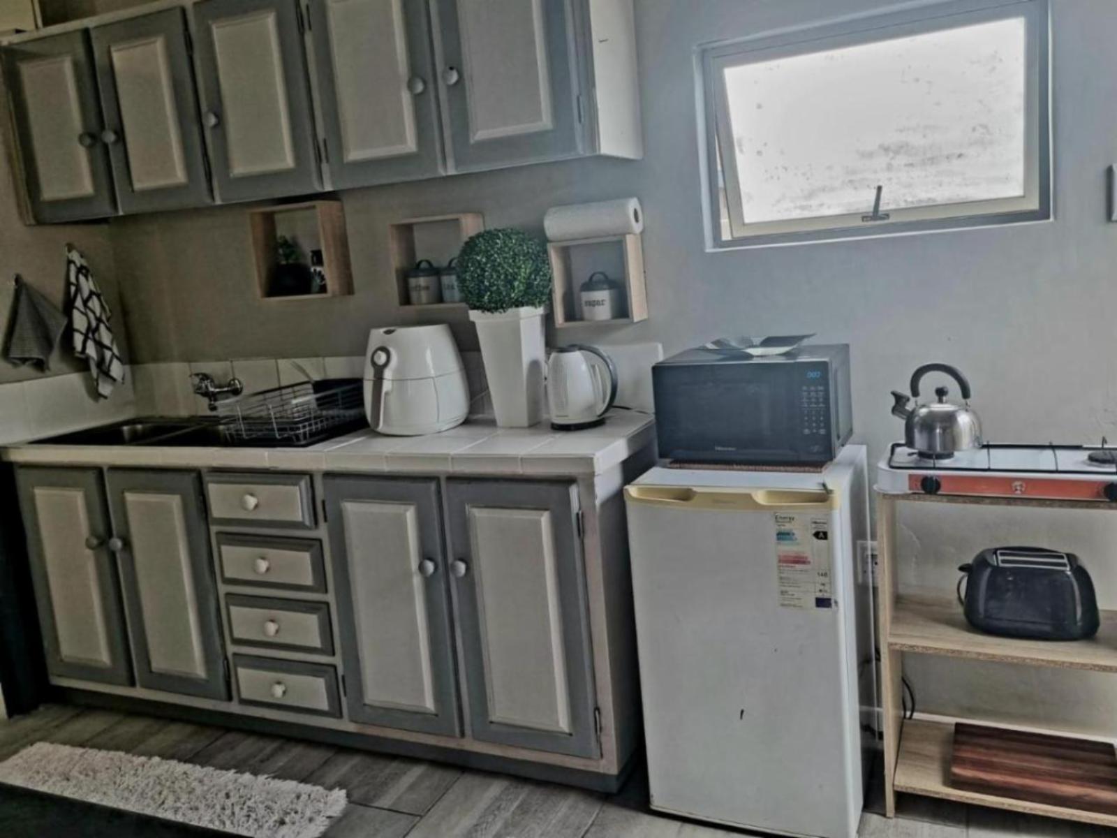 Room 1 — Kitchenette