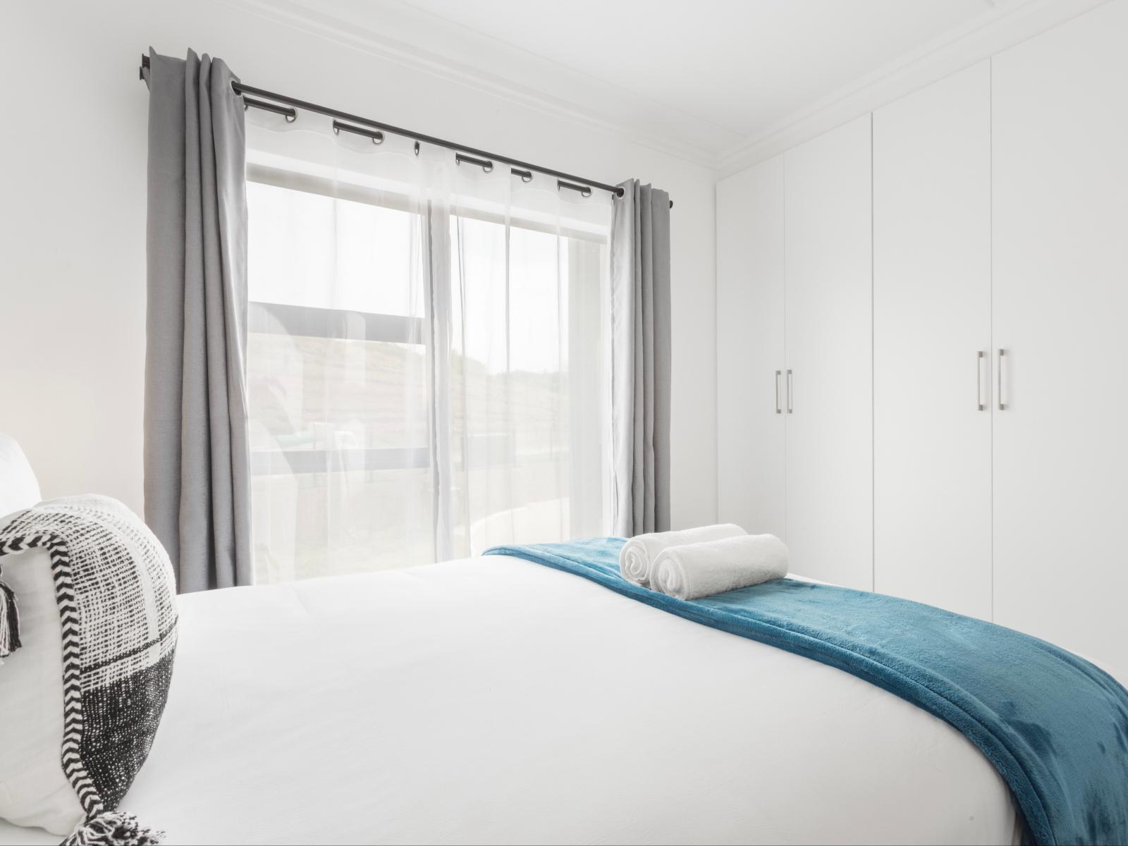 Room 1 — Photo of the whole room