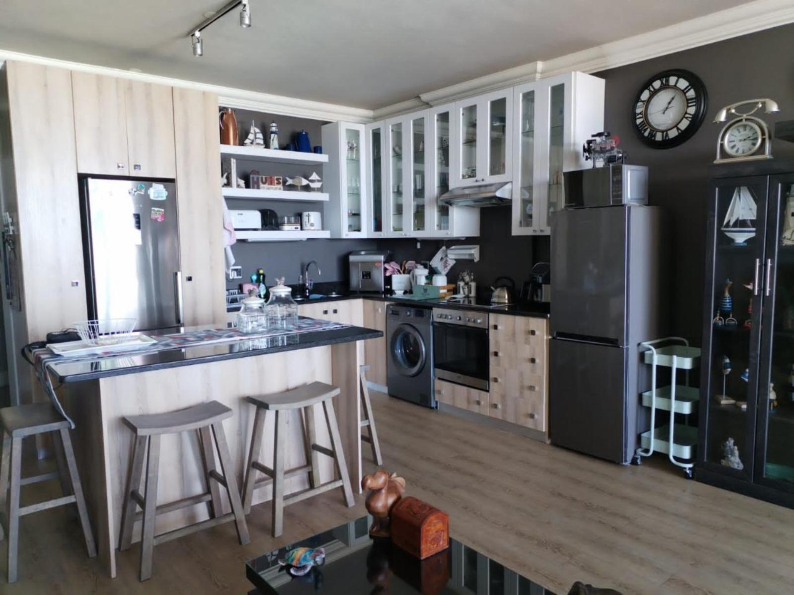 Room 1 — Photo of the whole room