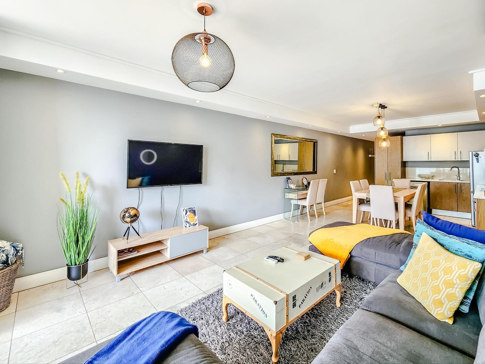 Communal lounge/ TV room