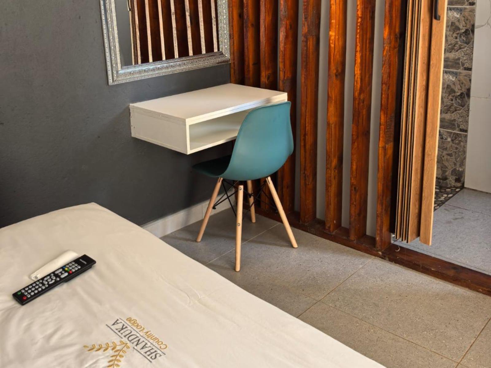 Room 3 — Seating area