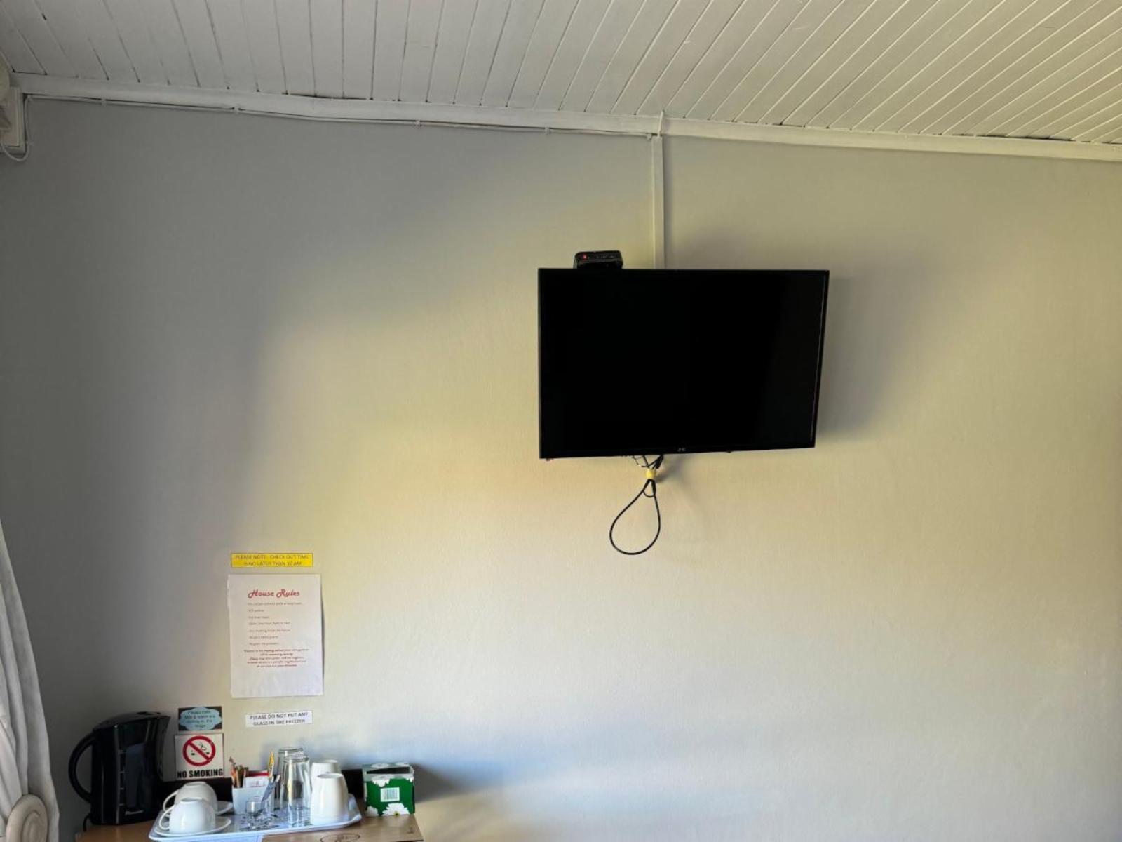 Room 1 — TV and multimedia