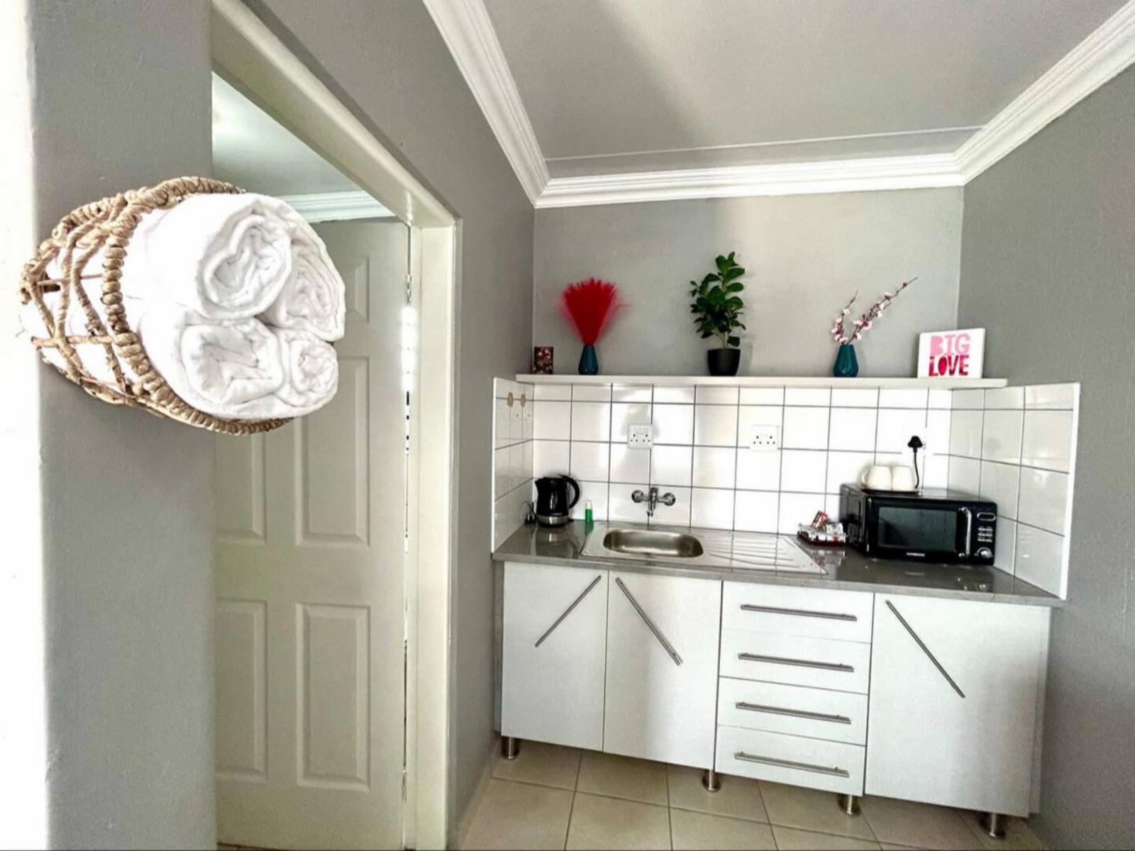 Room 1 — Kitchenette