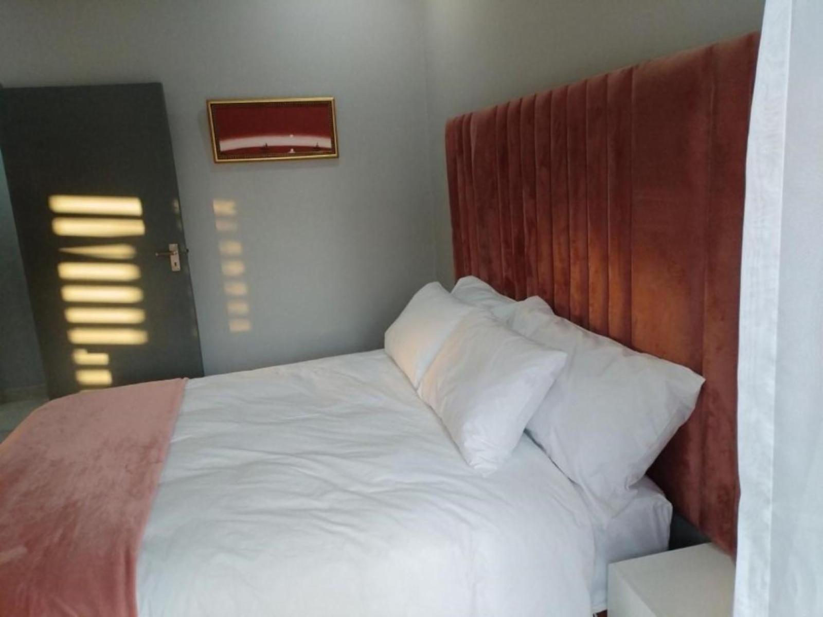 Room 1 — Photo of the whole room