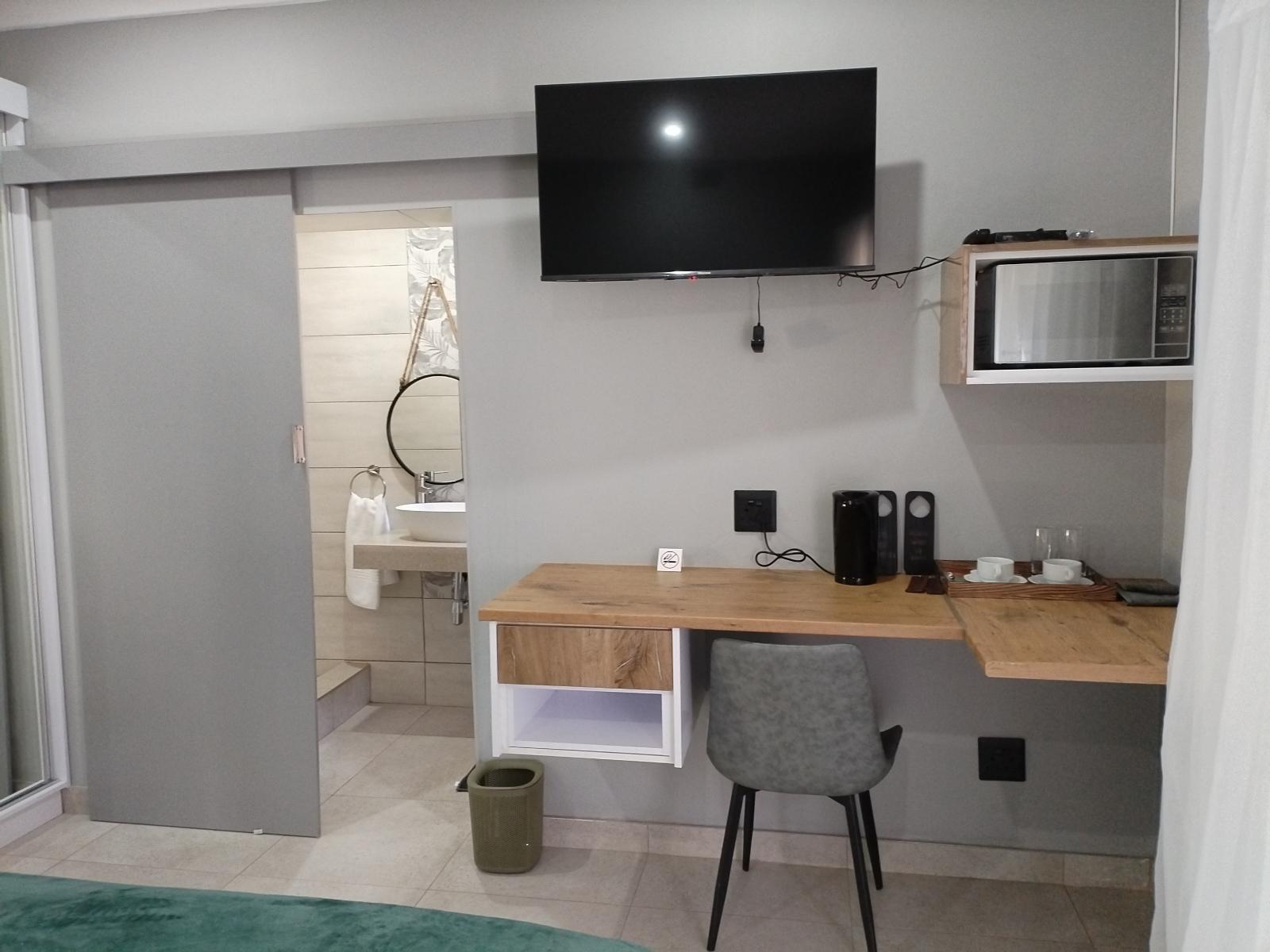 Room 1 — TV and multimedia