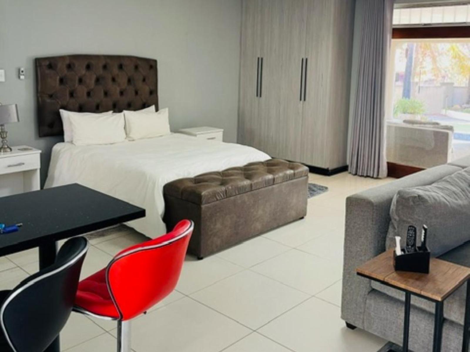 Room 1 — Photo of the whole room