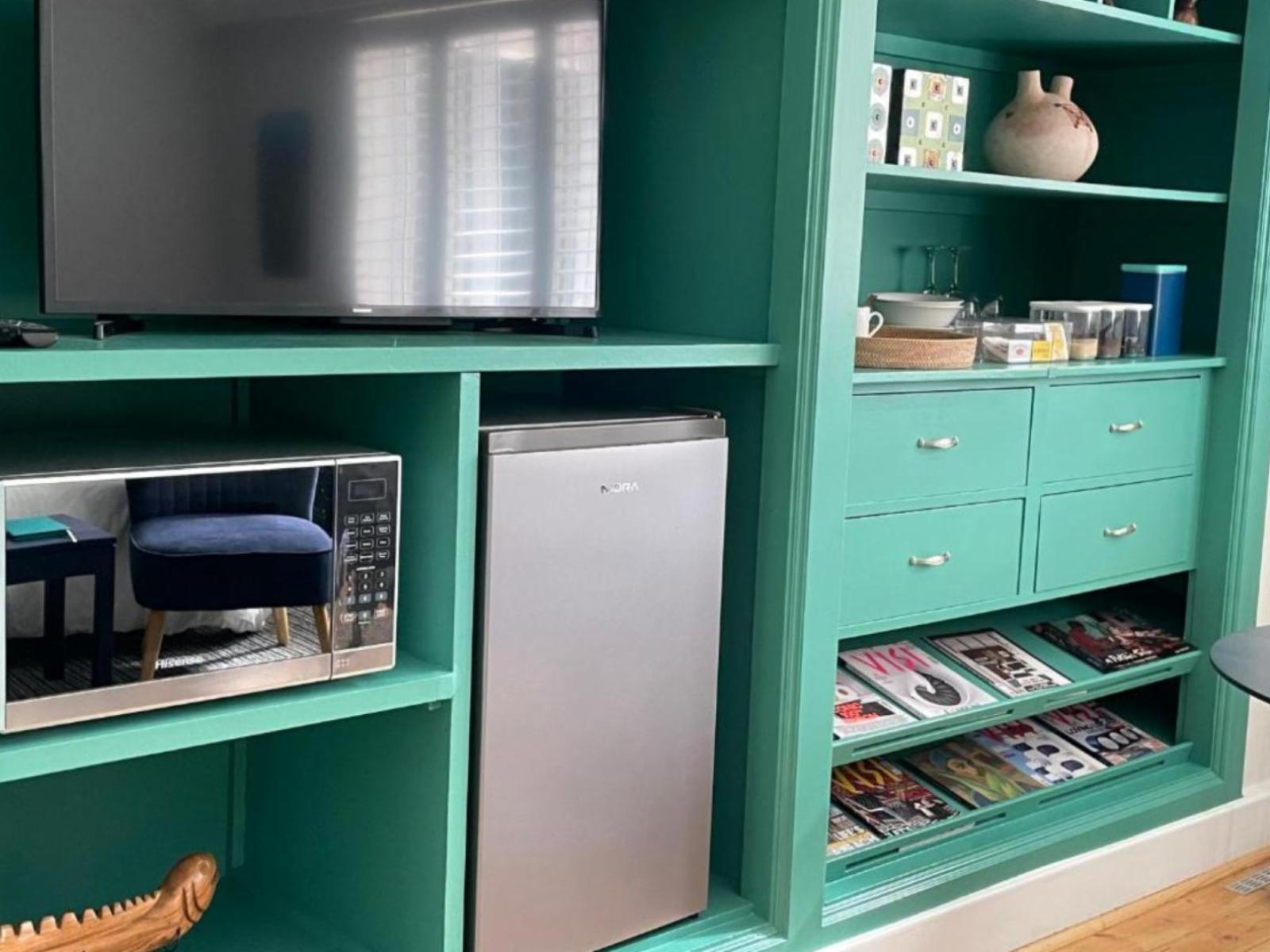 Room 1 — TV and multimedia