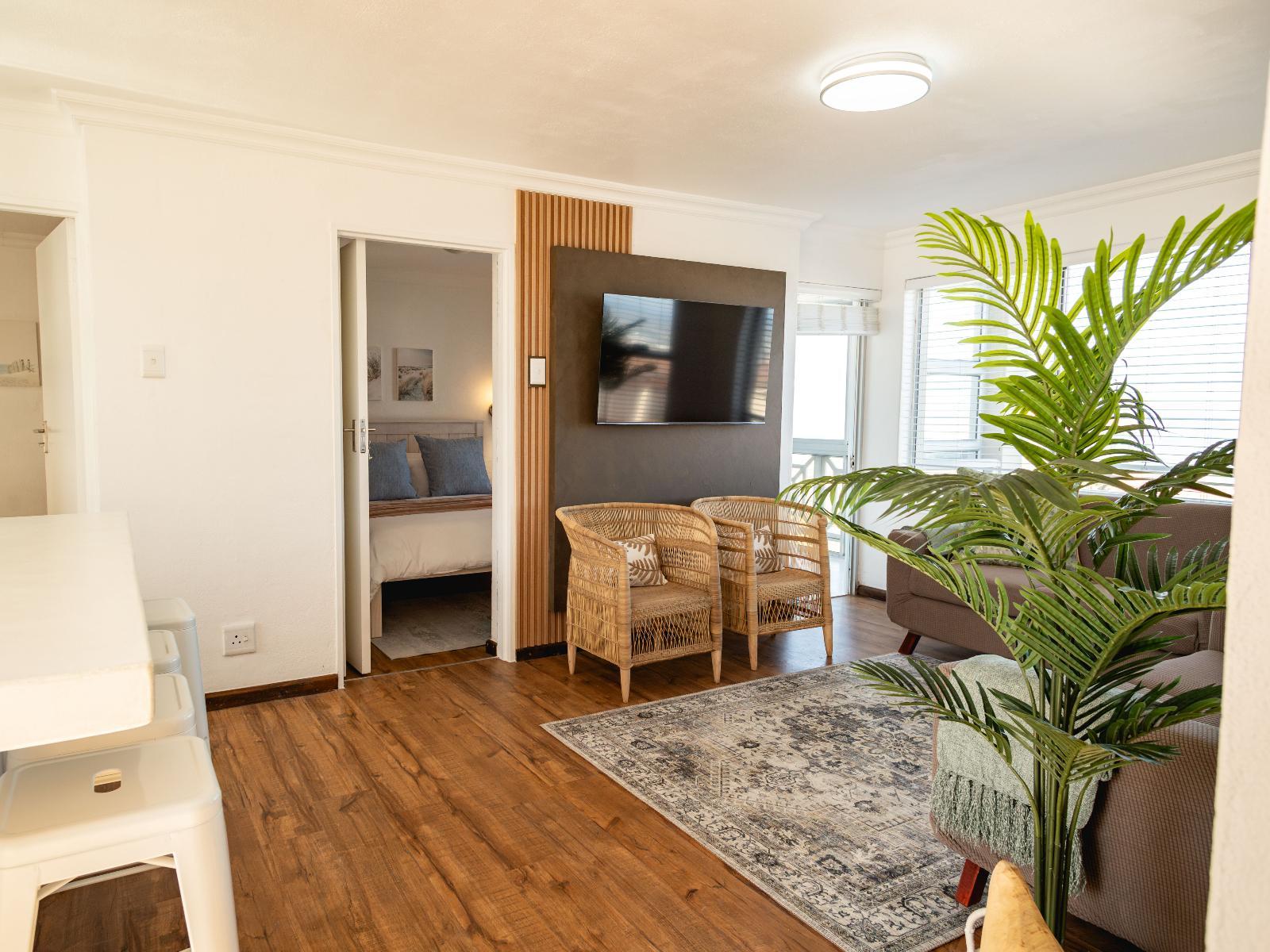 Room 1 — TV and multimedia