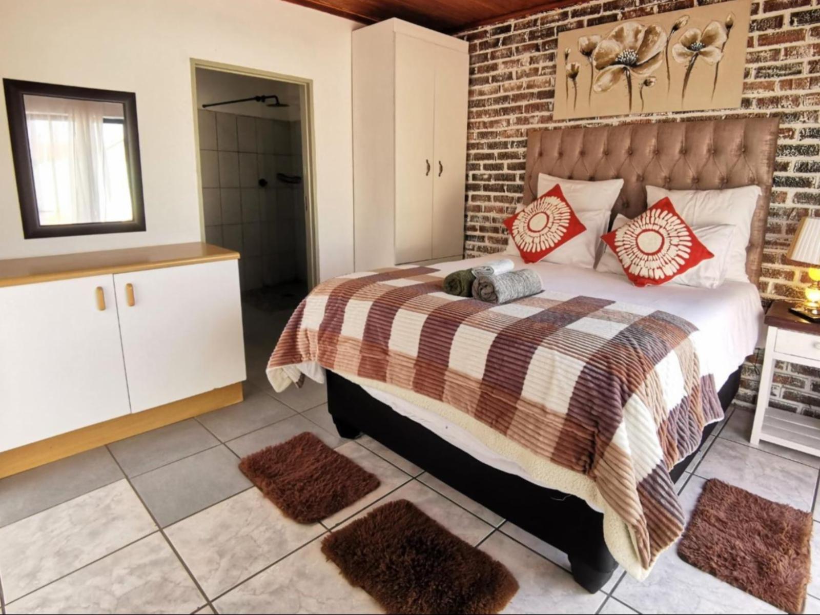 Room 2 — Photo of the whole room