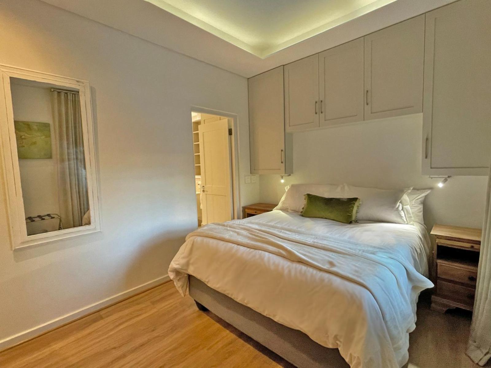 Room 1 — Photo of the whole room