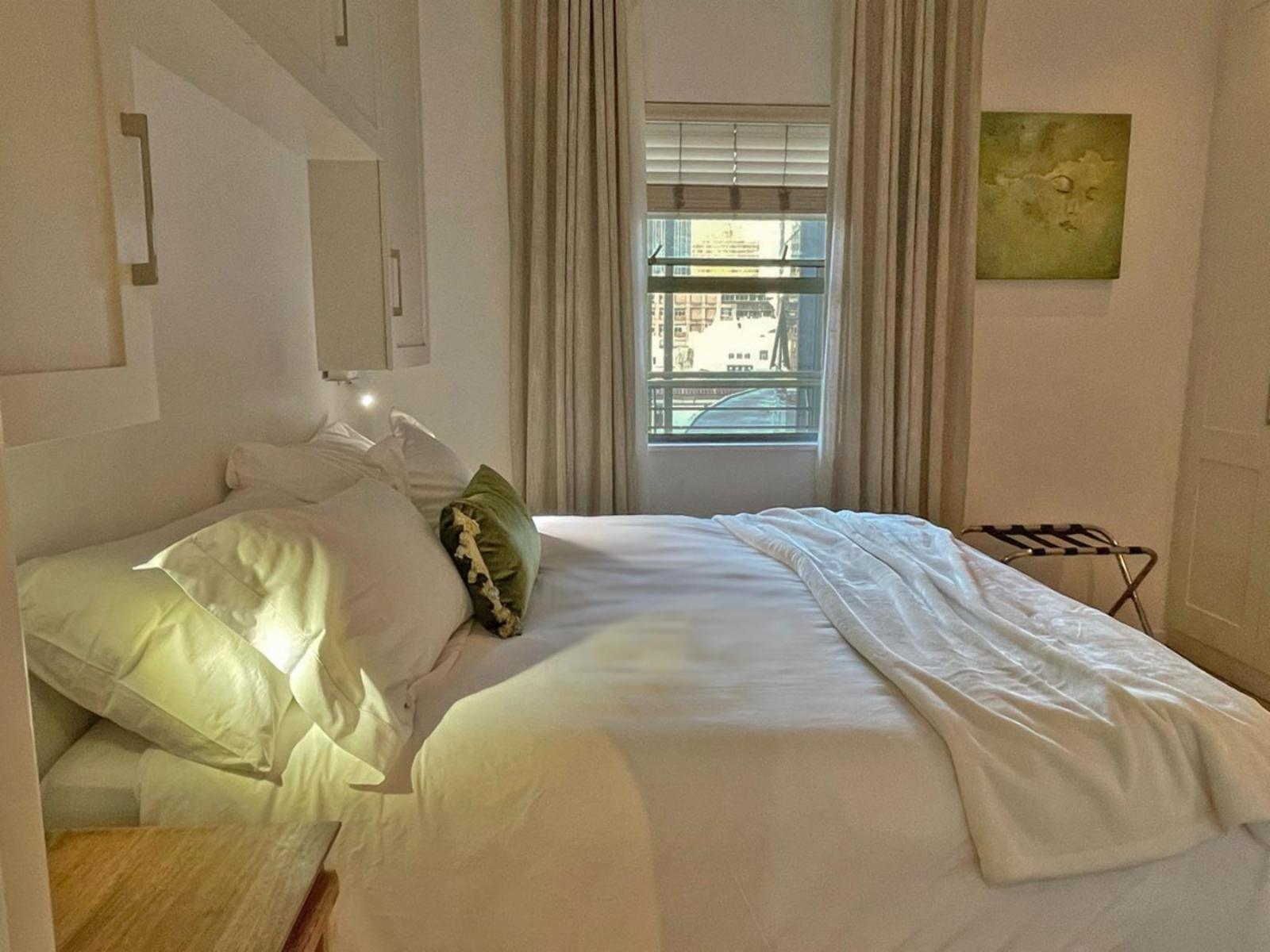 Room 1 — Photo of the whole room