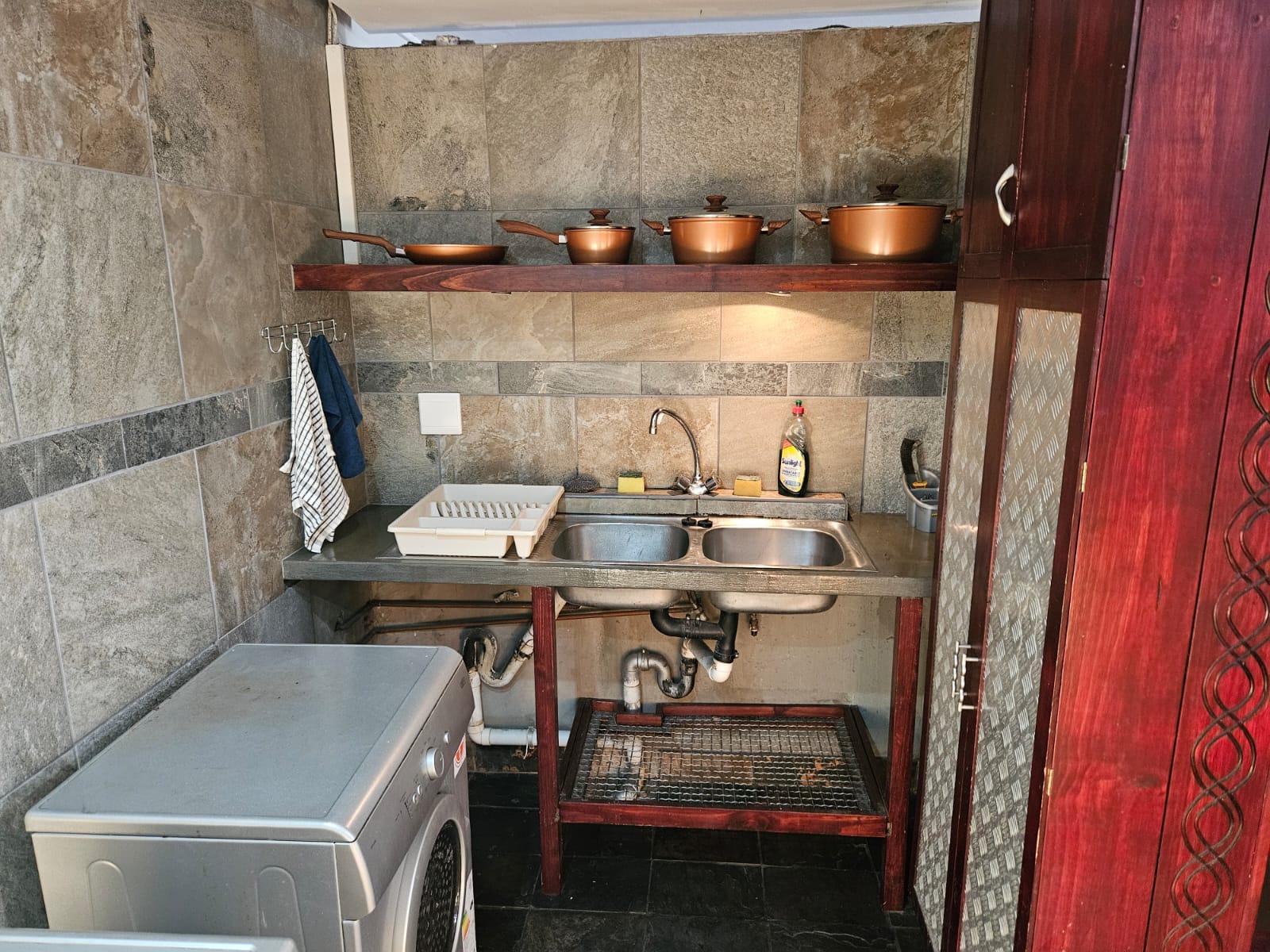 Room 1 — Kitchenette