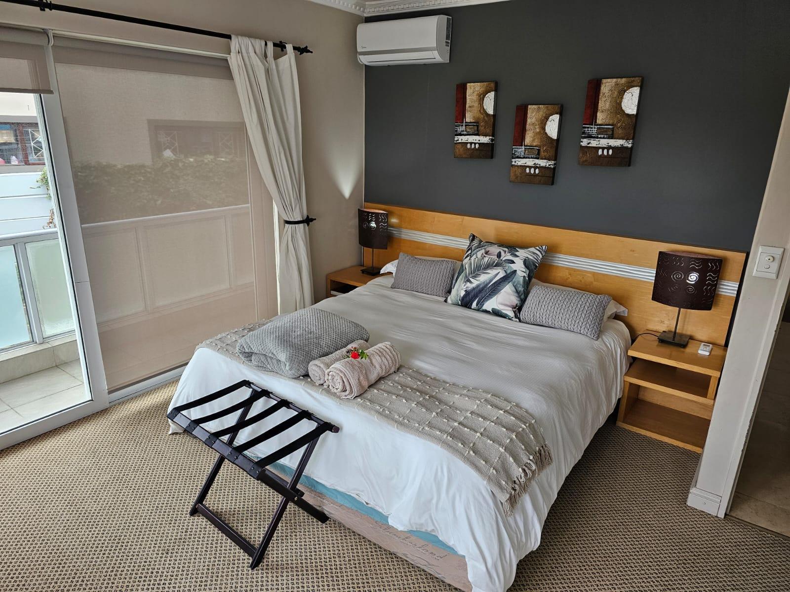 Room 1 — Photo of the whole room