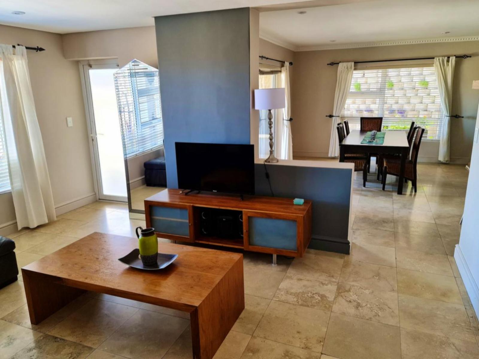 Room 1 — TV and multimedia