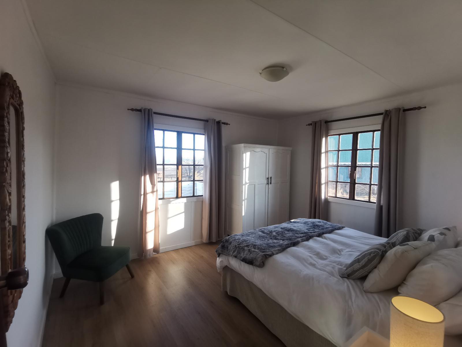 Room 1 — Photo of the whole room