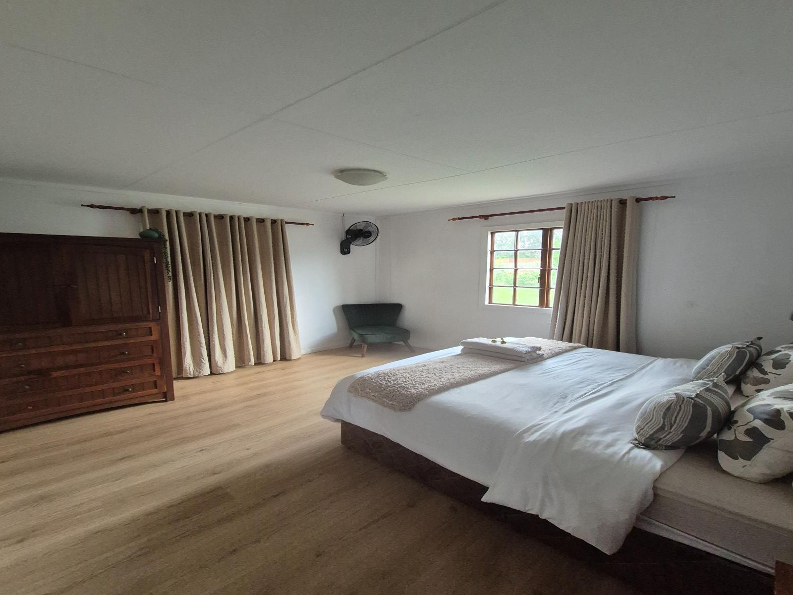 Room 1 — Photo of the whole room