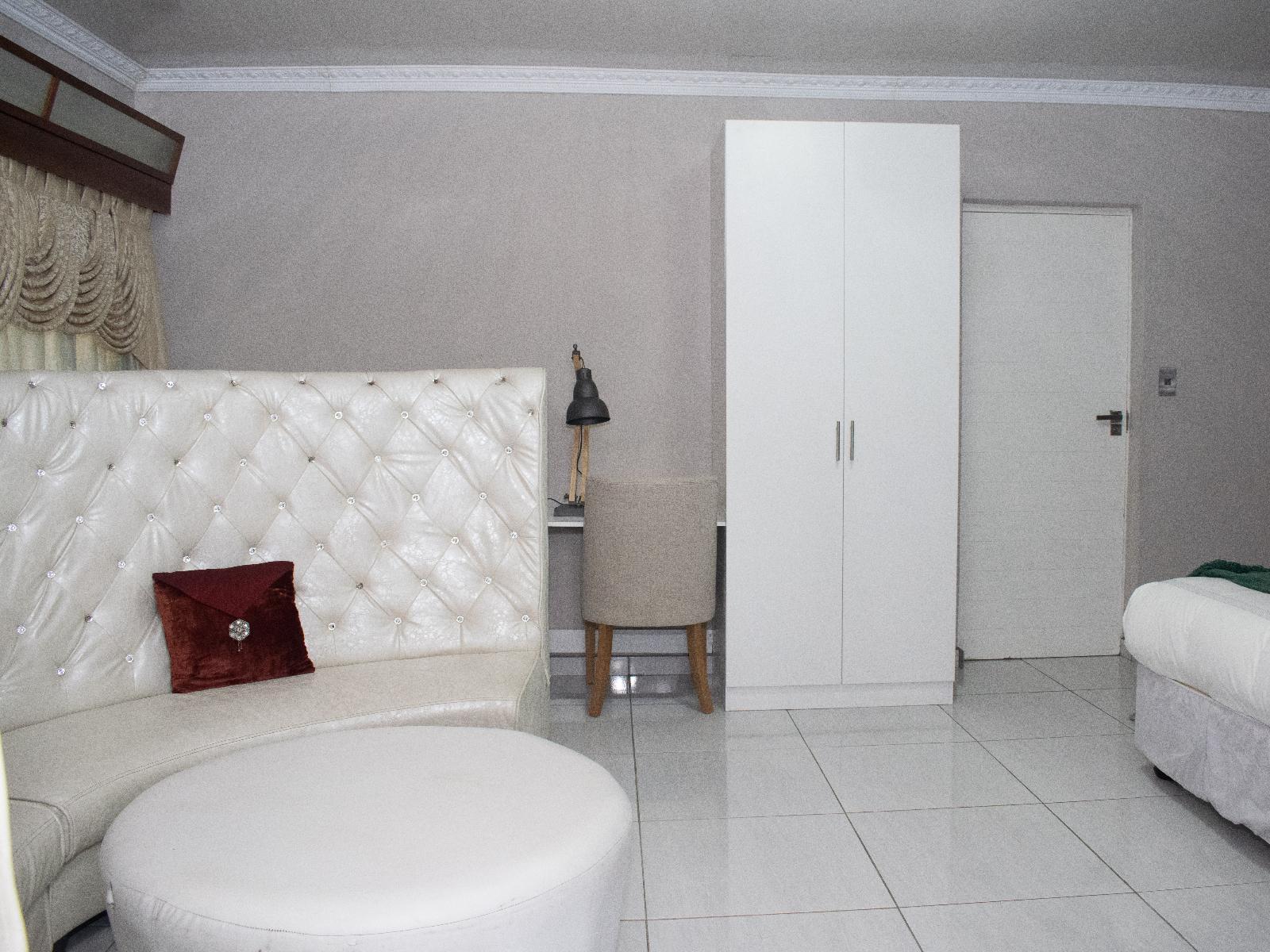 Room 1 — Seating area