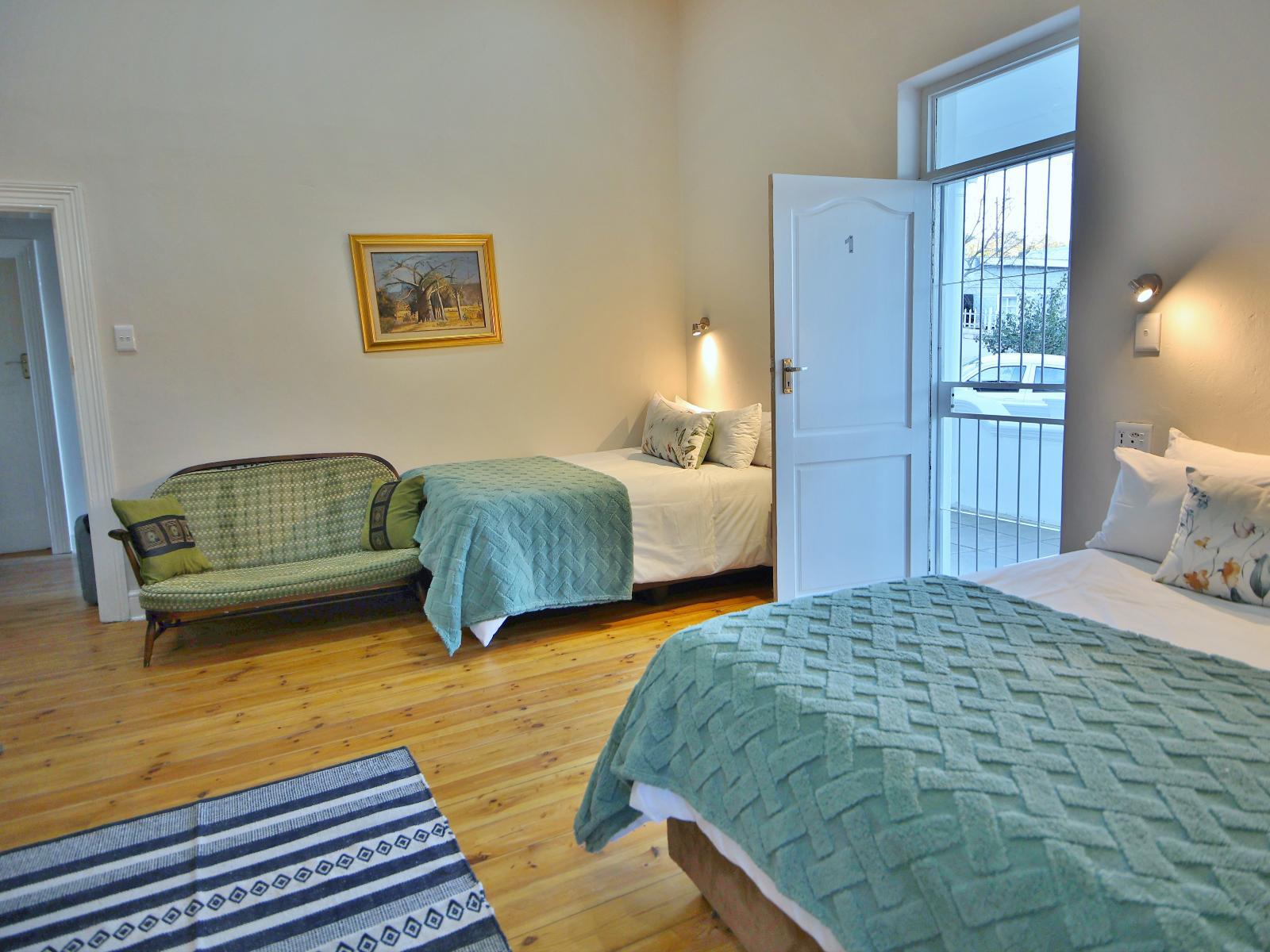 Room 1 — Photo of the whole room