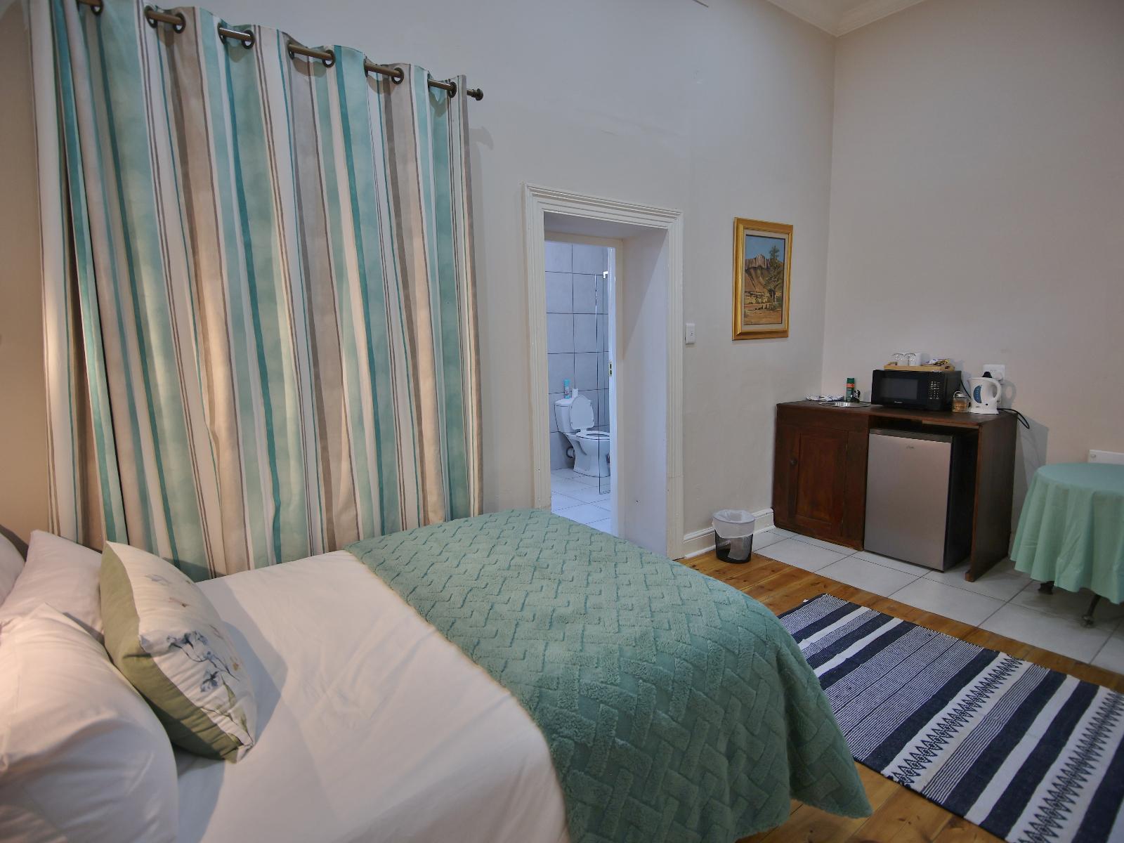 Room 1 — Photo of the whole room