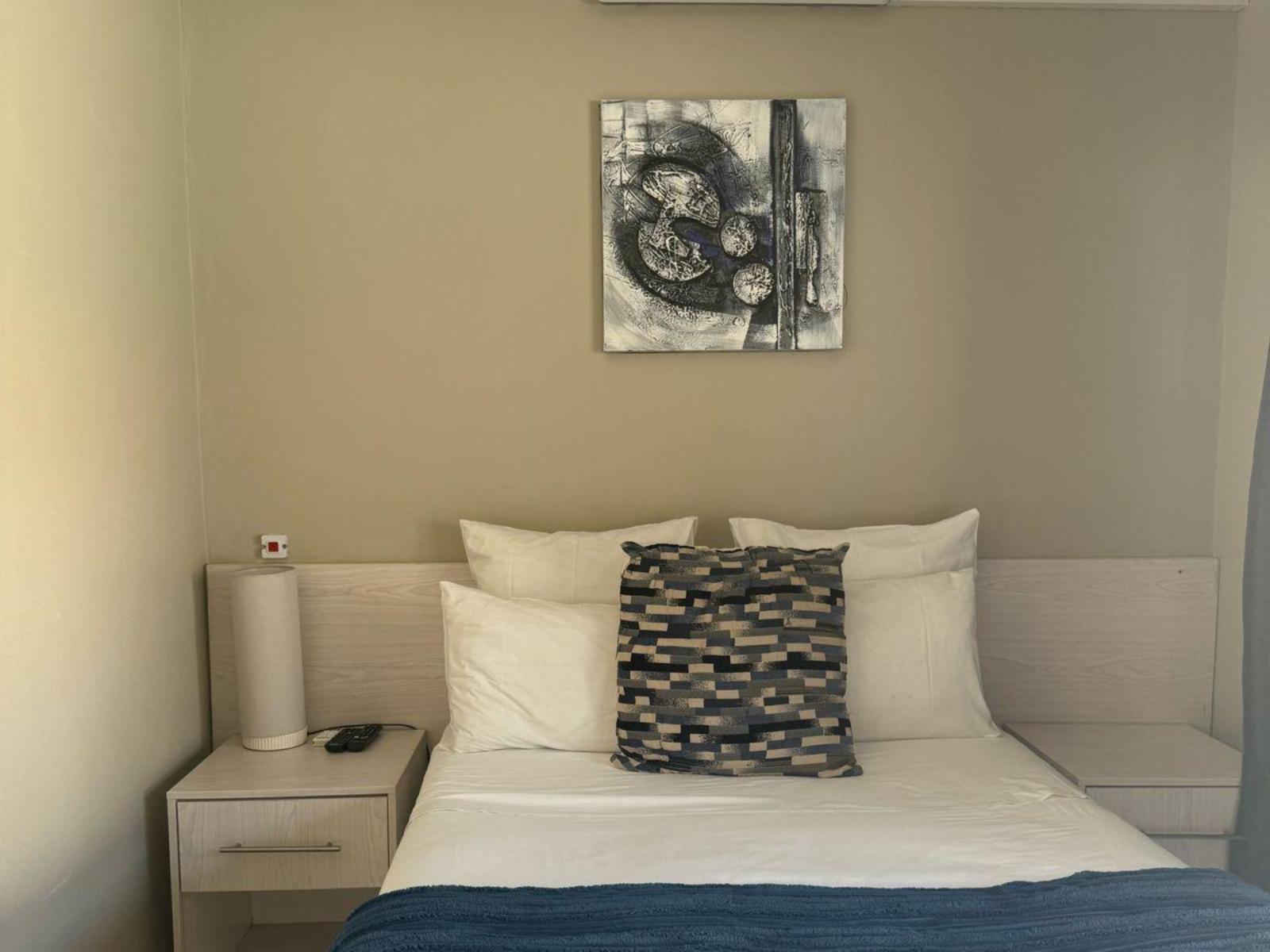 Room 7 — Bed