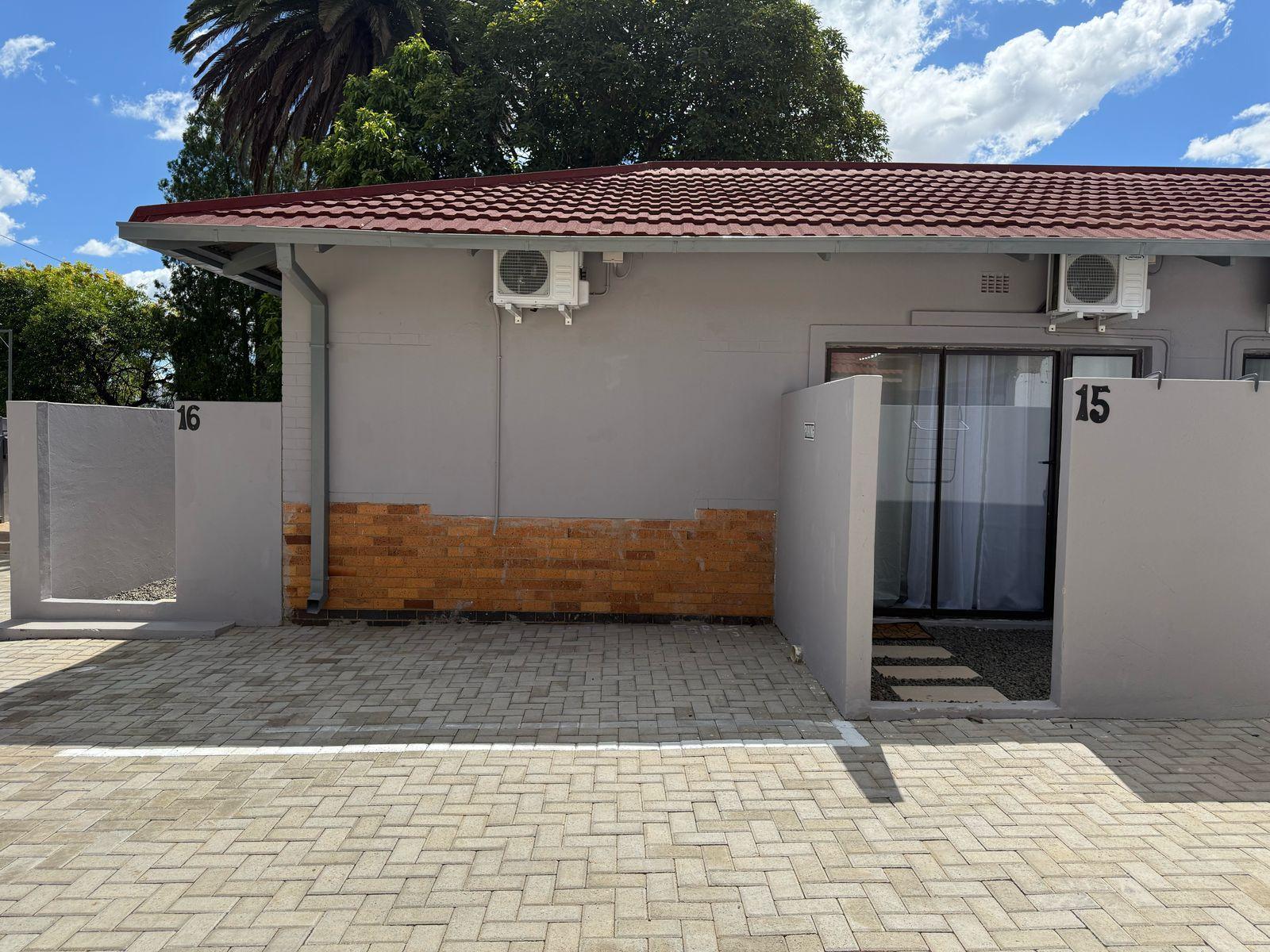Room 7 — Facade or entrance
