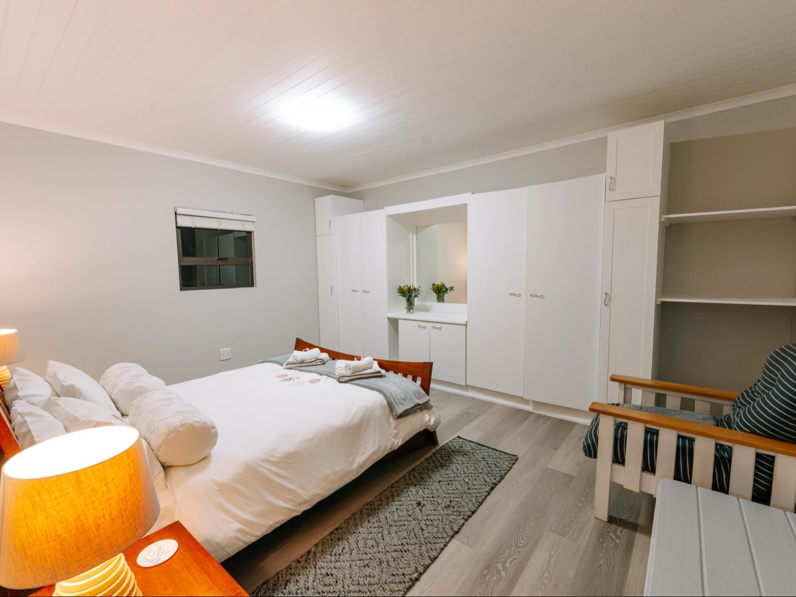 Room 1 — Photo of the whole room
