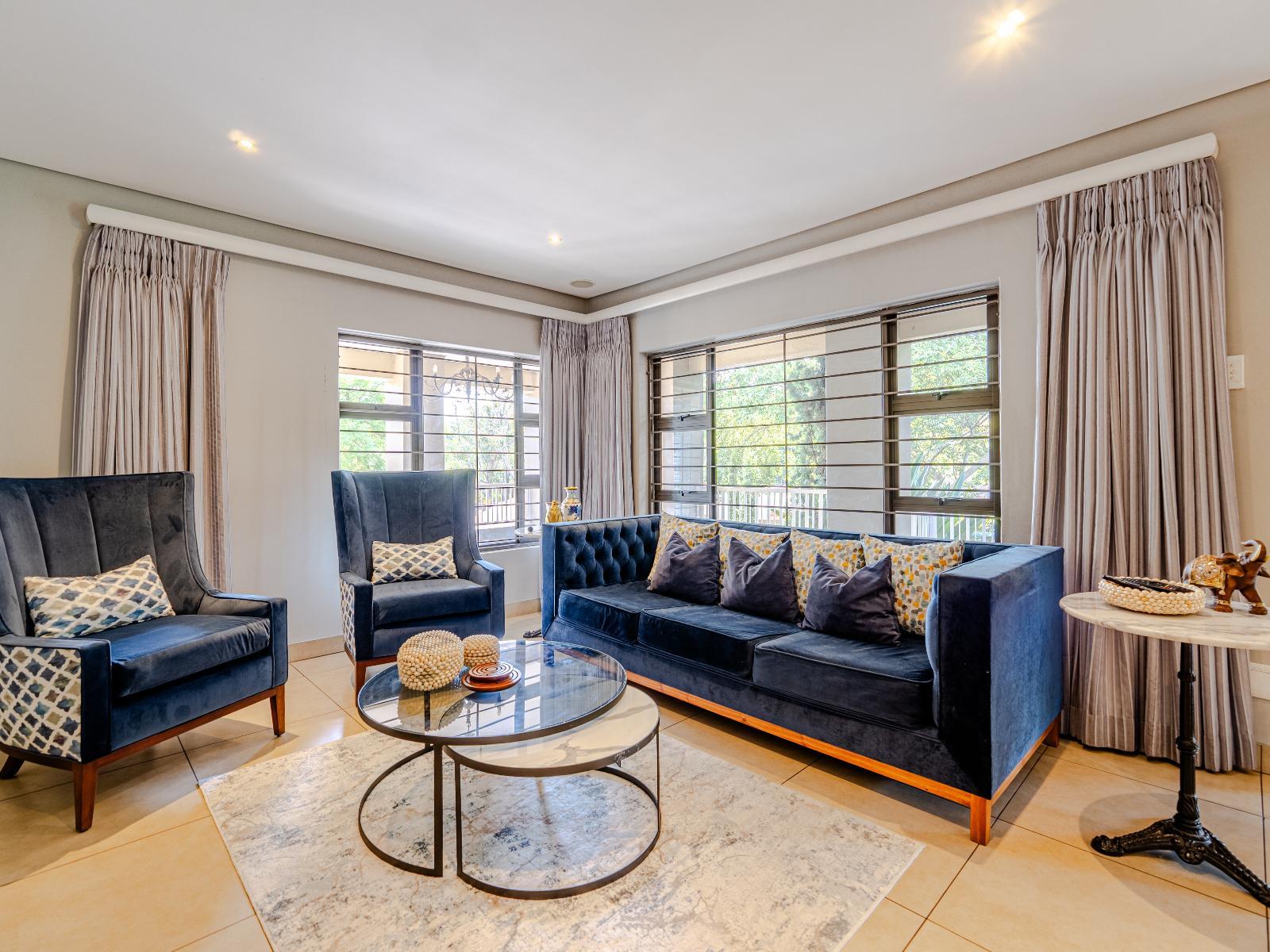 Communal lounge/ TV room