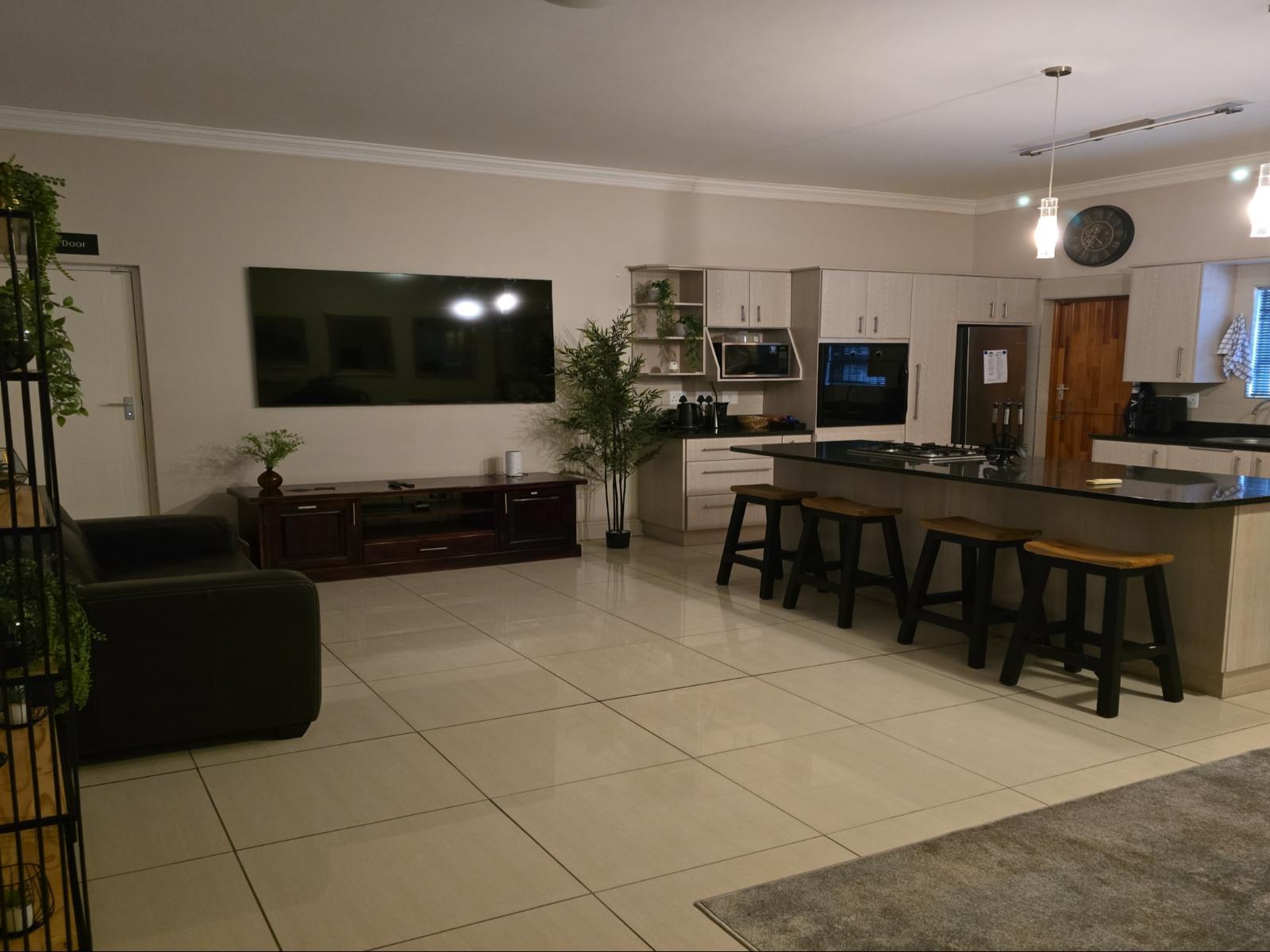 Room 1 — Photo of the whole room