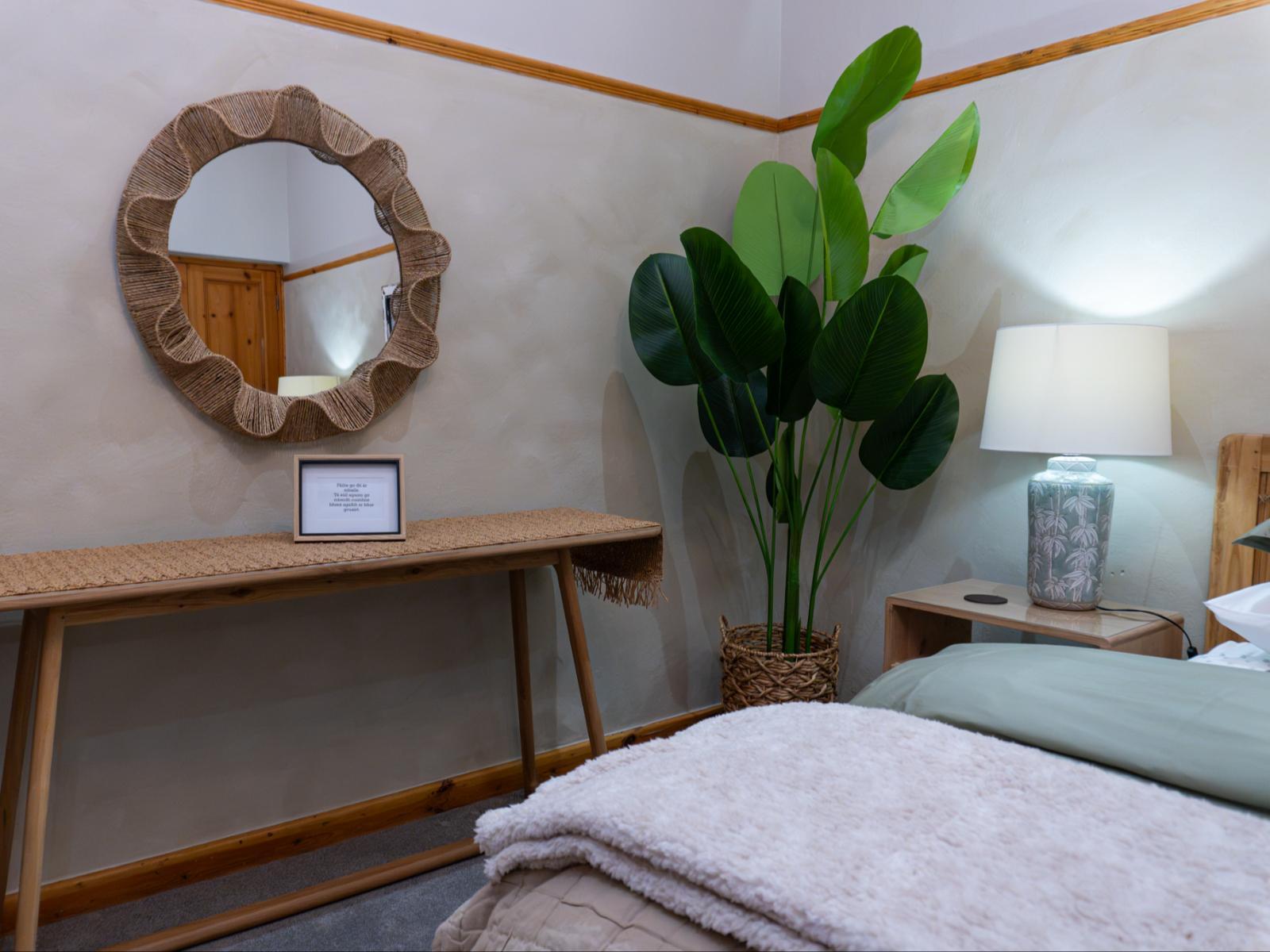 Room 1 — Photo of the whole room