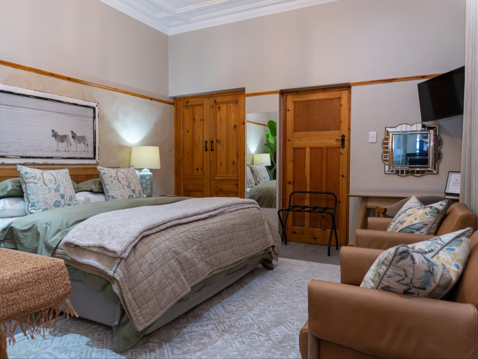 Room 1 — Photo of the whole room