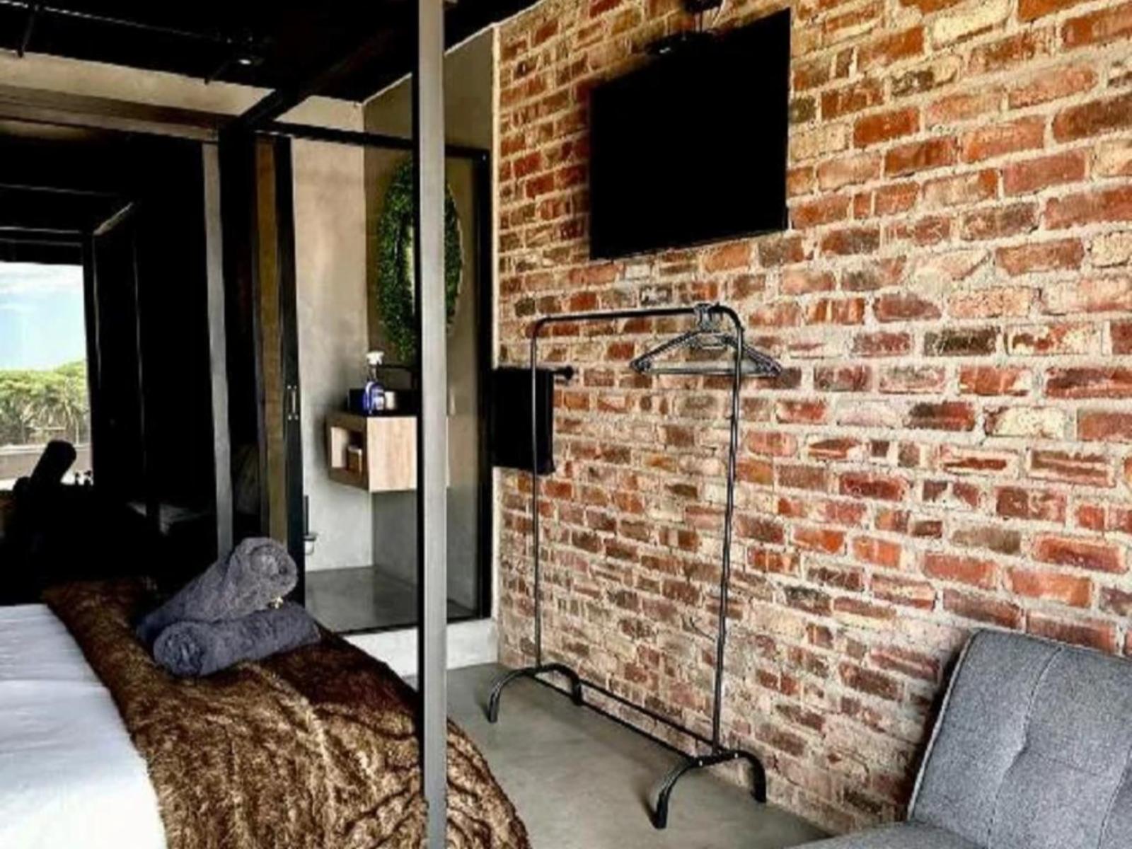 Room 1 — Photo of the whole room