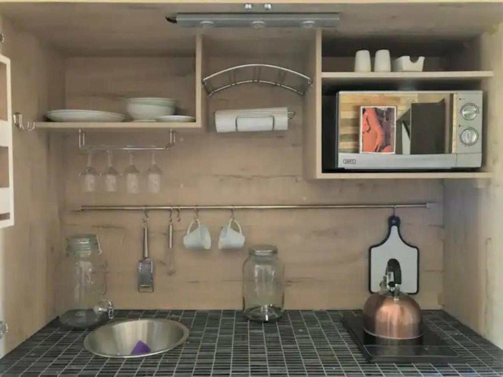 Room 1 — Kitchenette