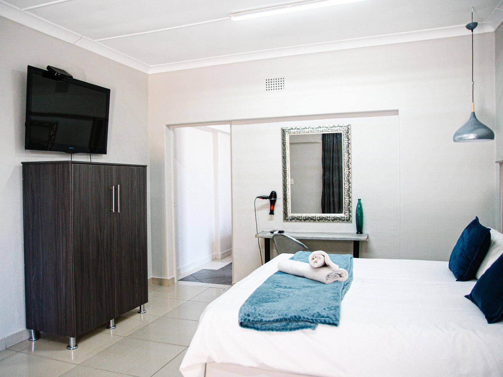 Room 3 — Photo of the whole room