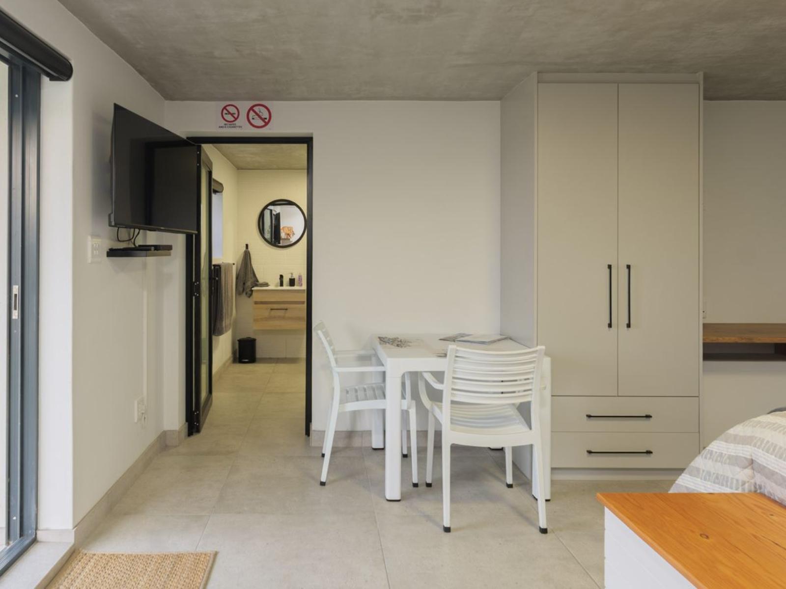 Room 2 — Breakfast area