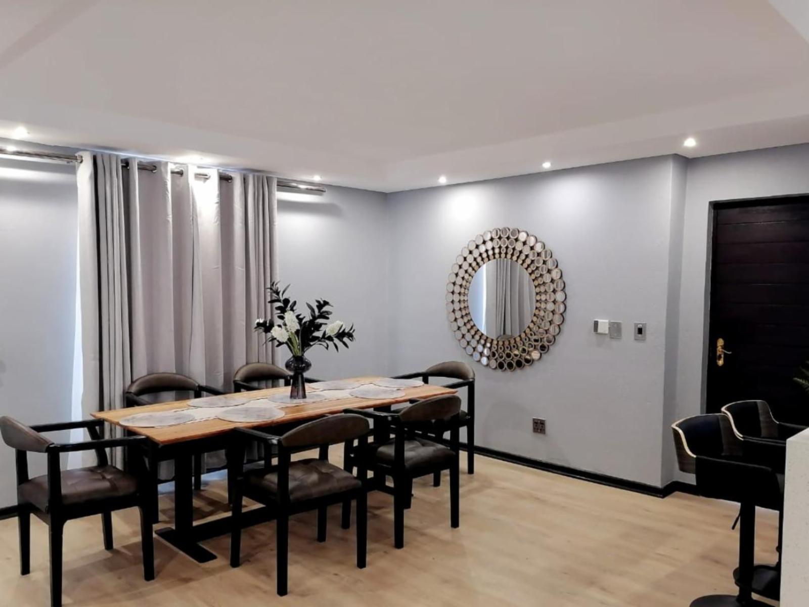 Room 1 — Photo of the whole room