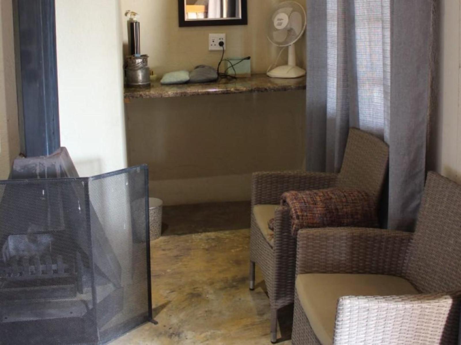 Room 2 — Photo of the whole room
