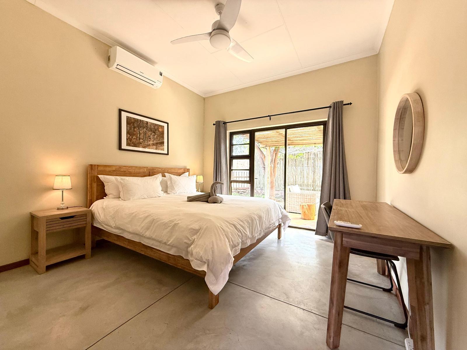 Room 1 — Photo of the whole room