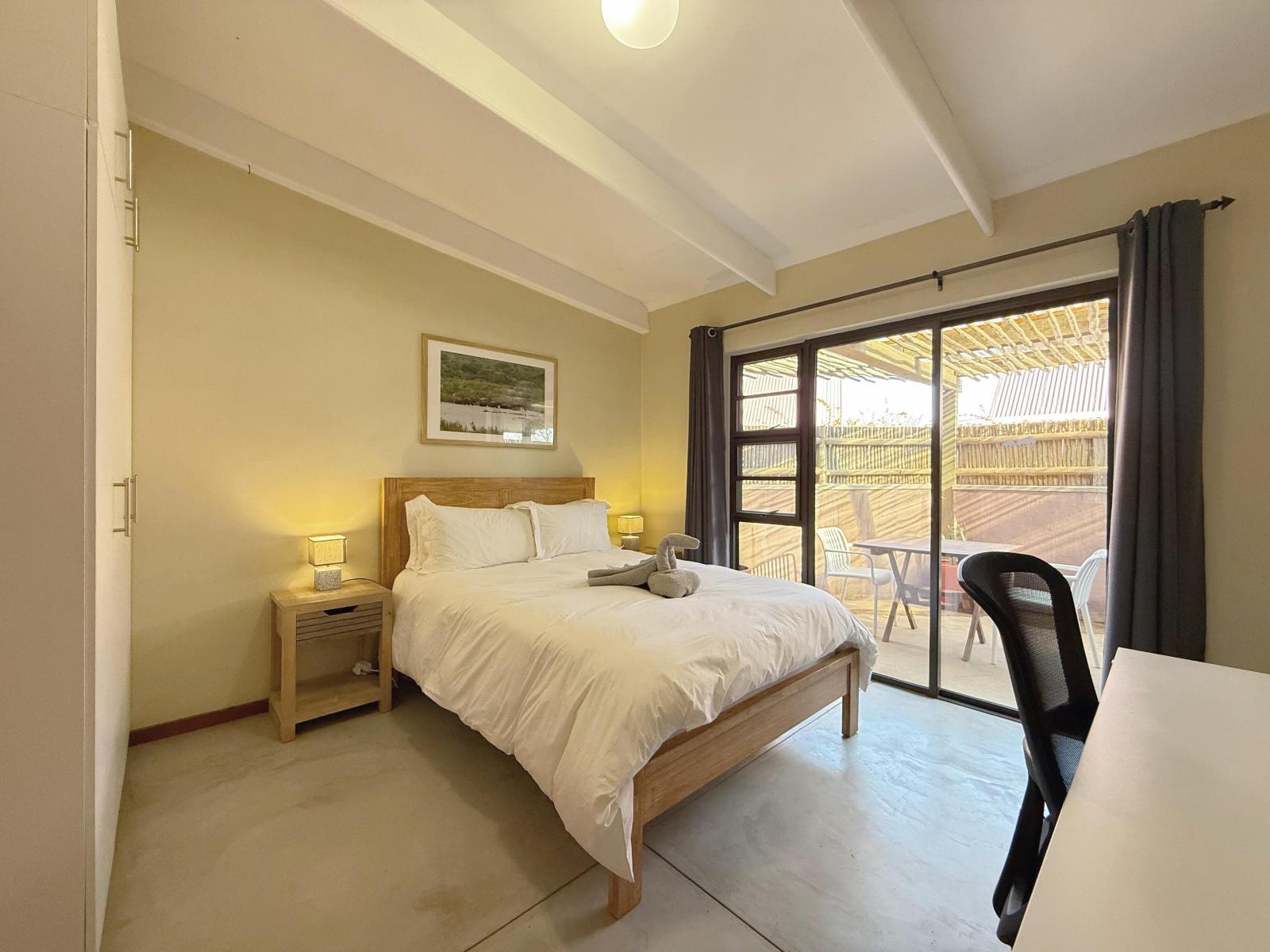 Room 1 — Photo of the whole room
