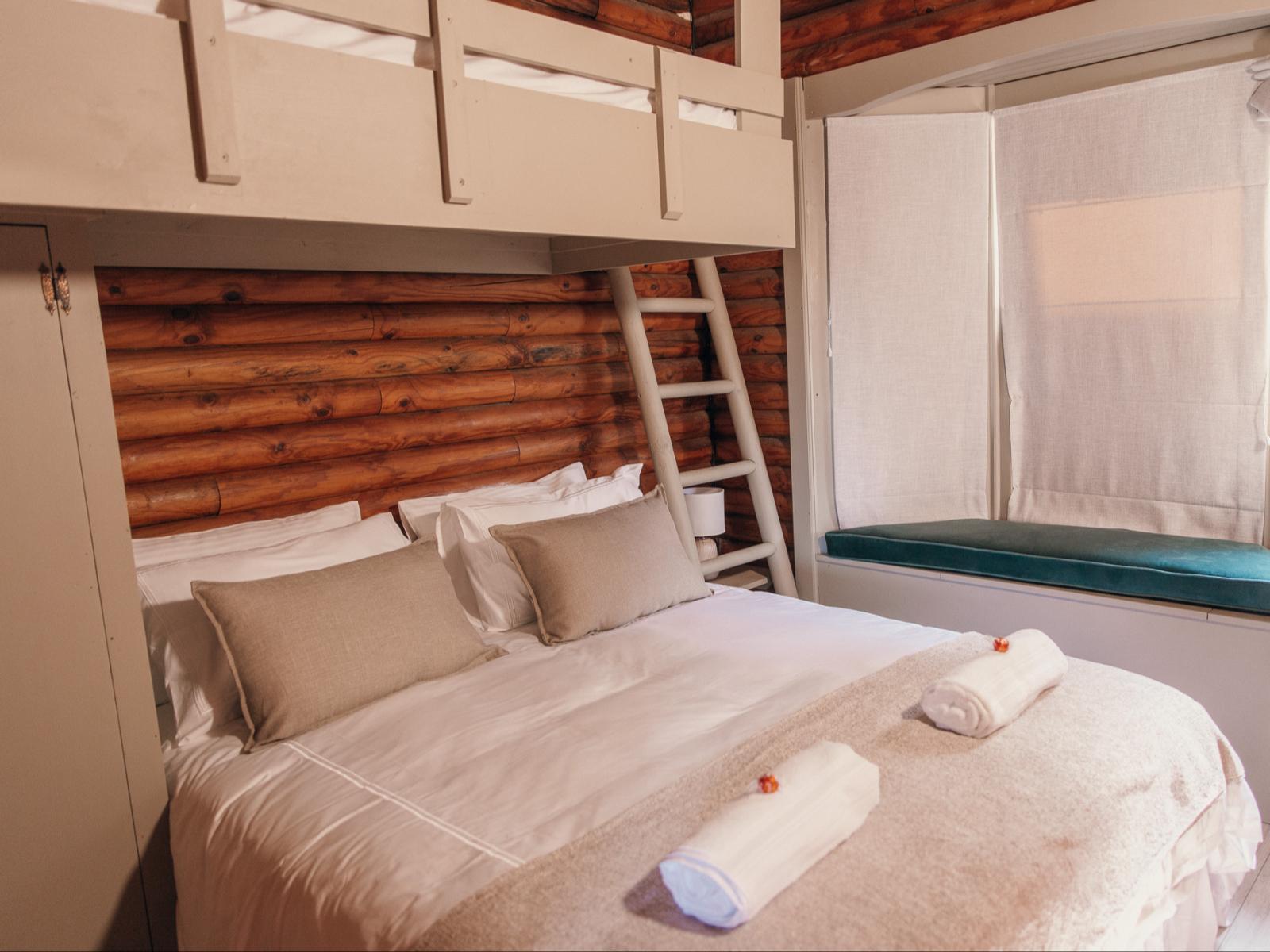 Room 1 — Photo of the whole room