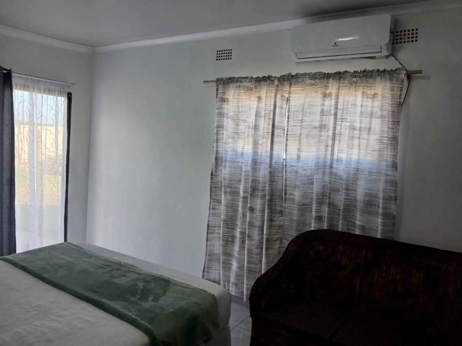 Room 2 — Photo of the whole room