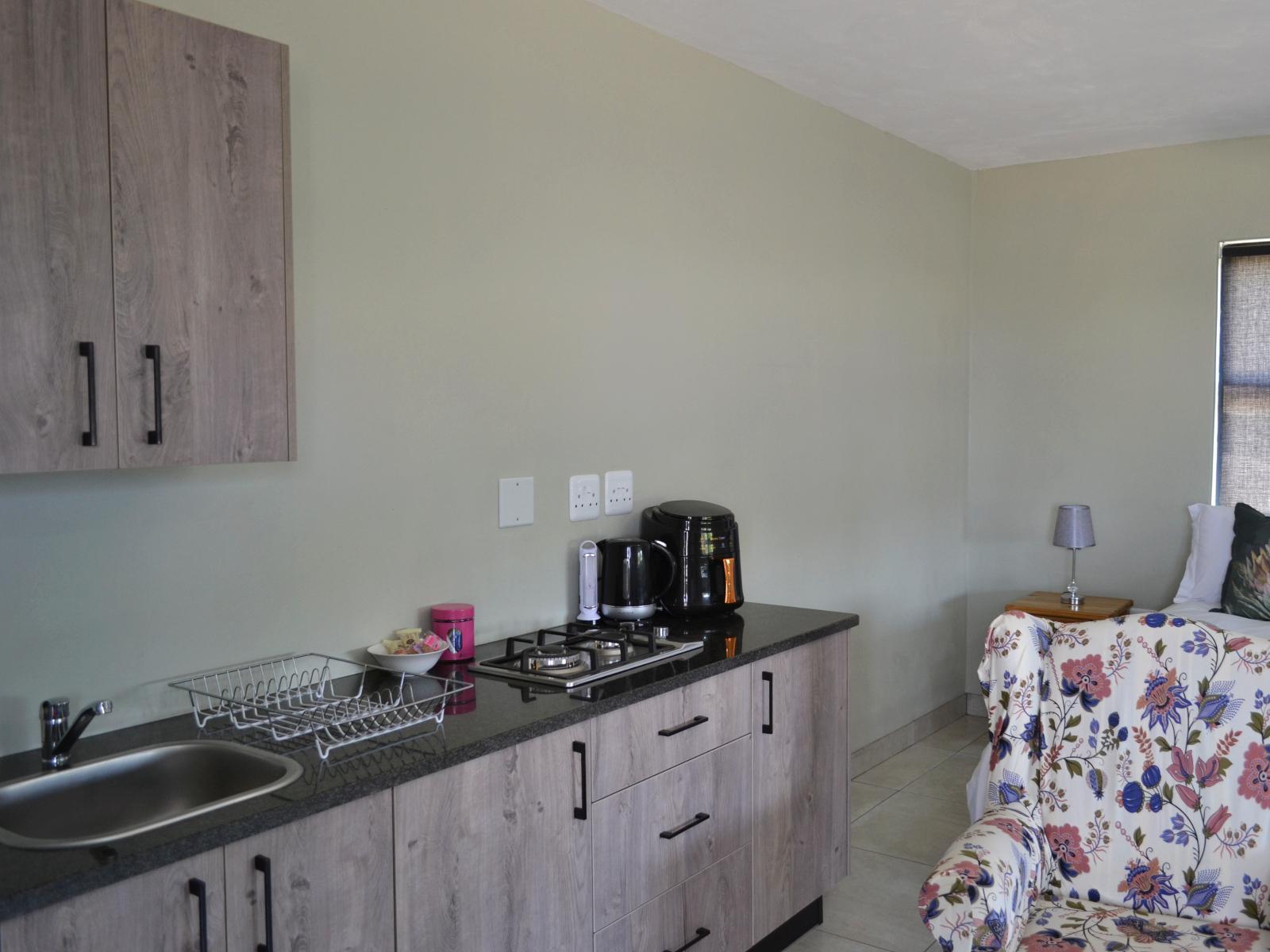 Room 1 — Kitchenette