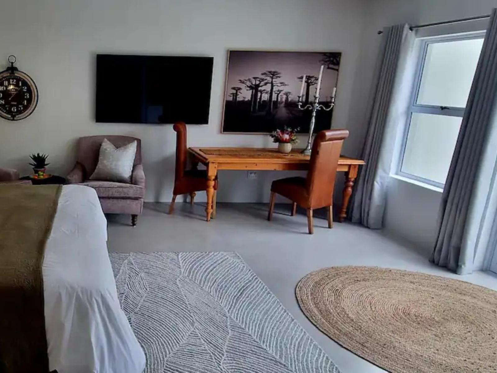 Room 1 — Photo of the whole room