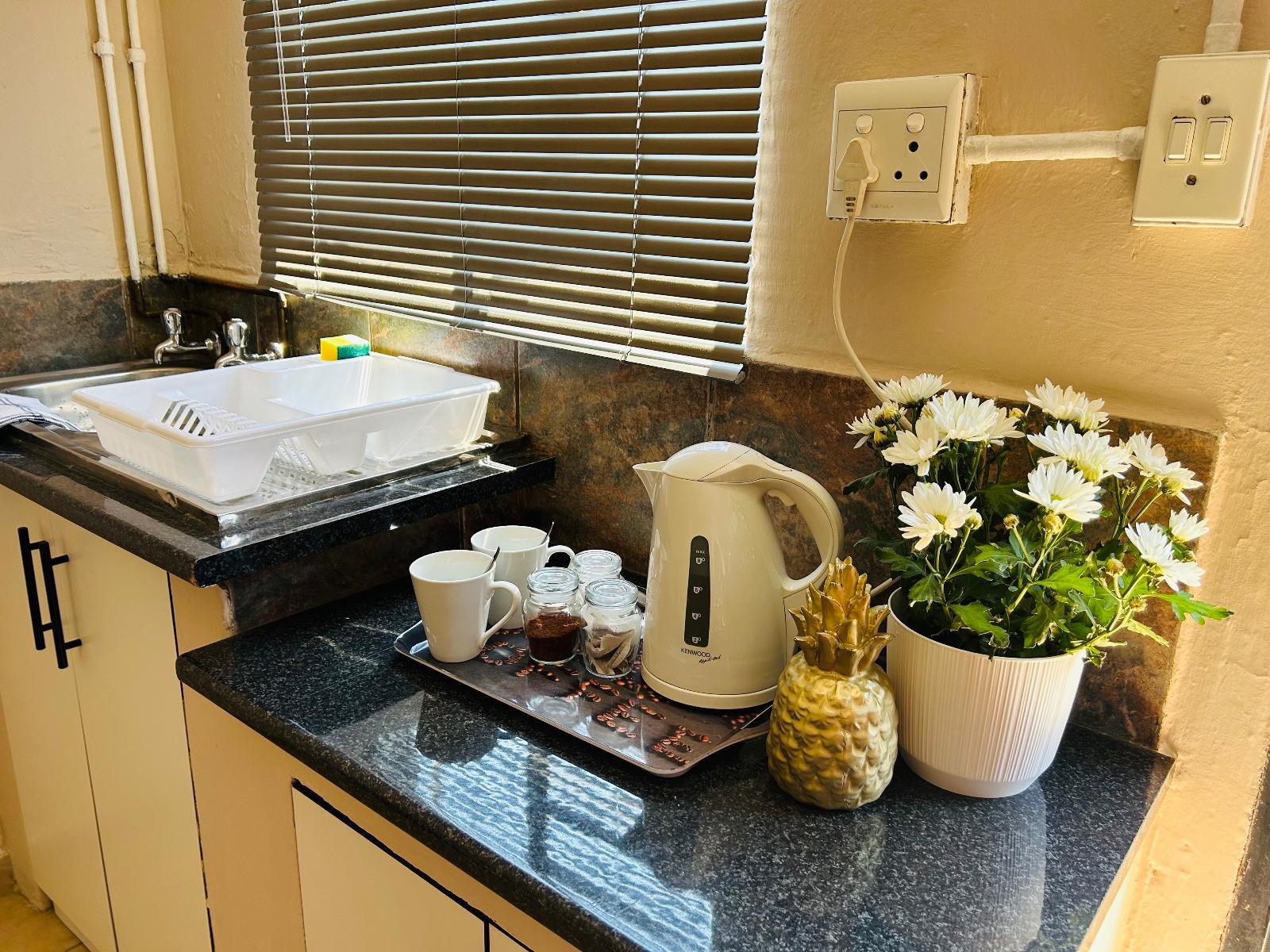 Room 1 — Coffee/tea facilities