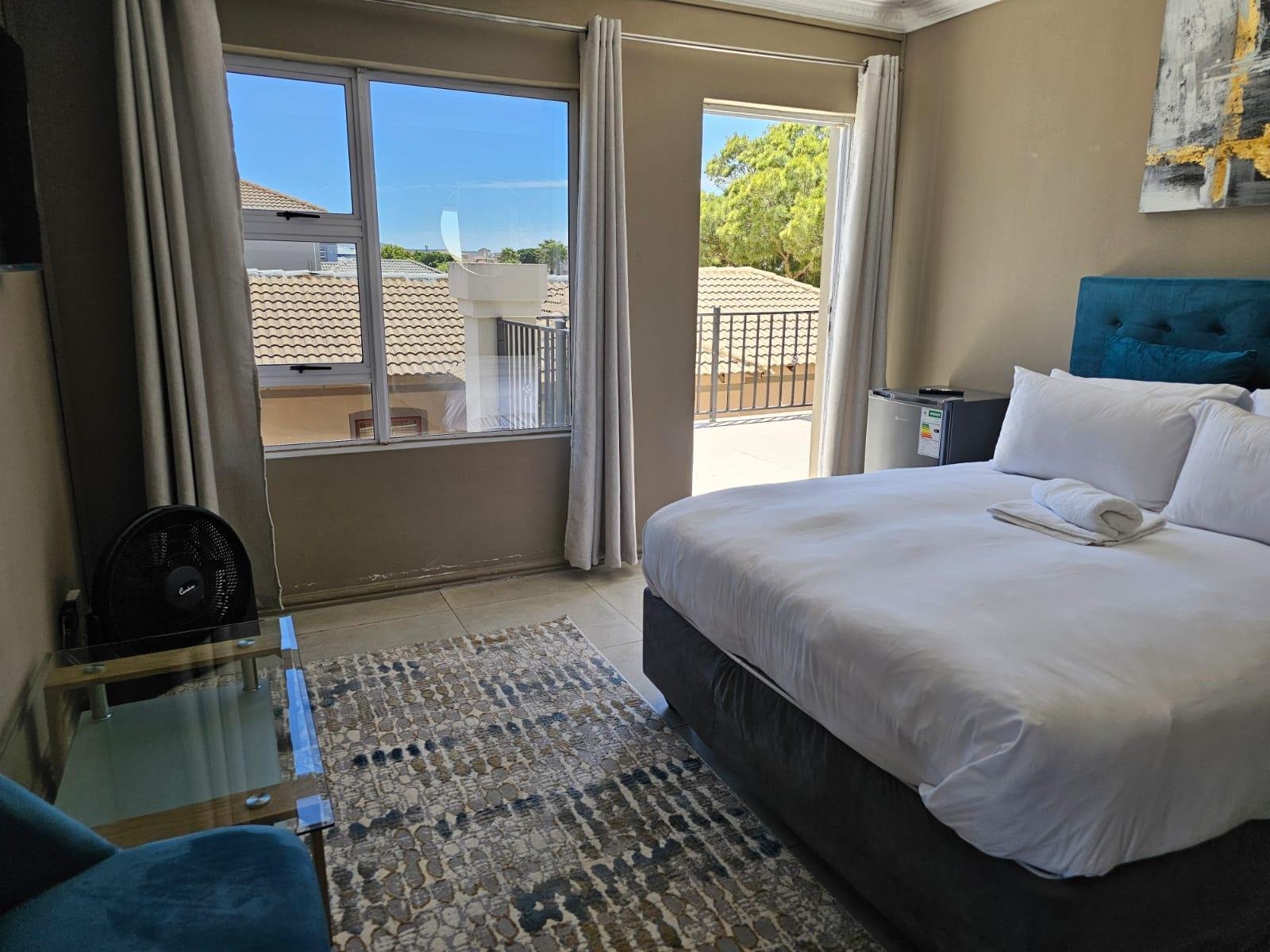 Room 2 — Photo of the whole room