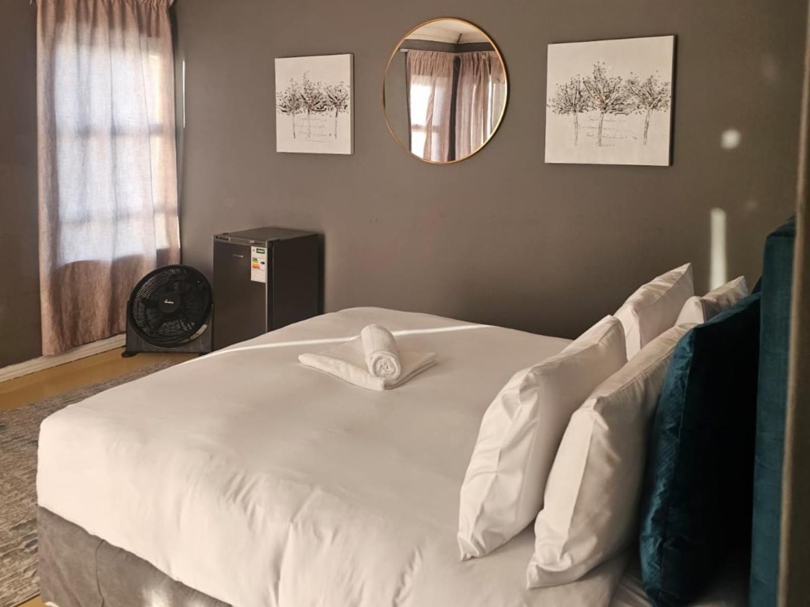 Room 1 — Photo of the whole room