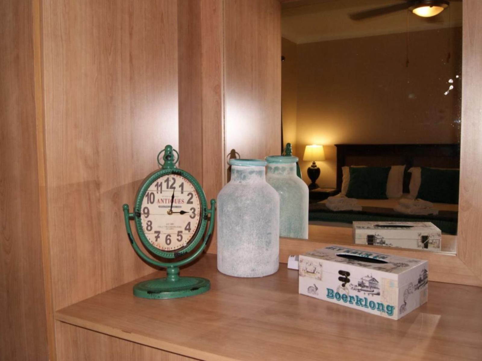 Room 1 — Decorative detail
