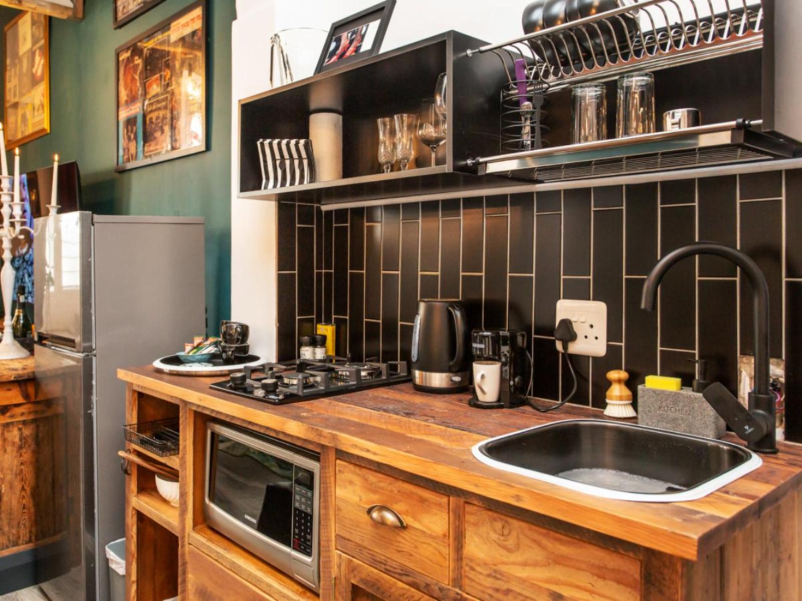Room 1 — Kitchenette