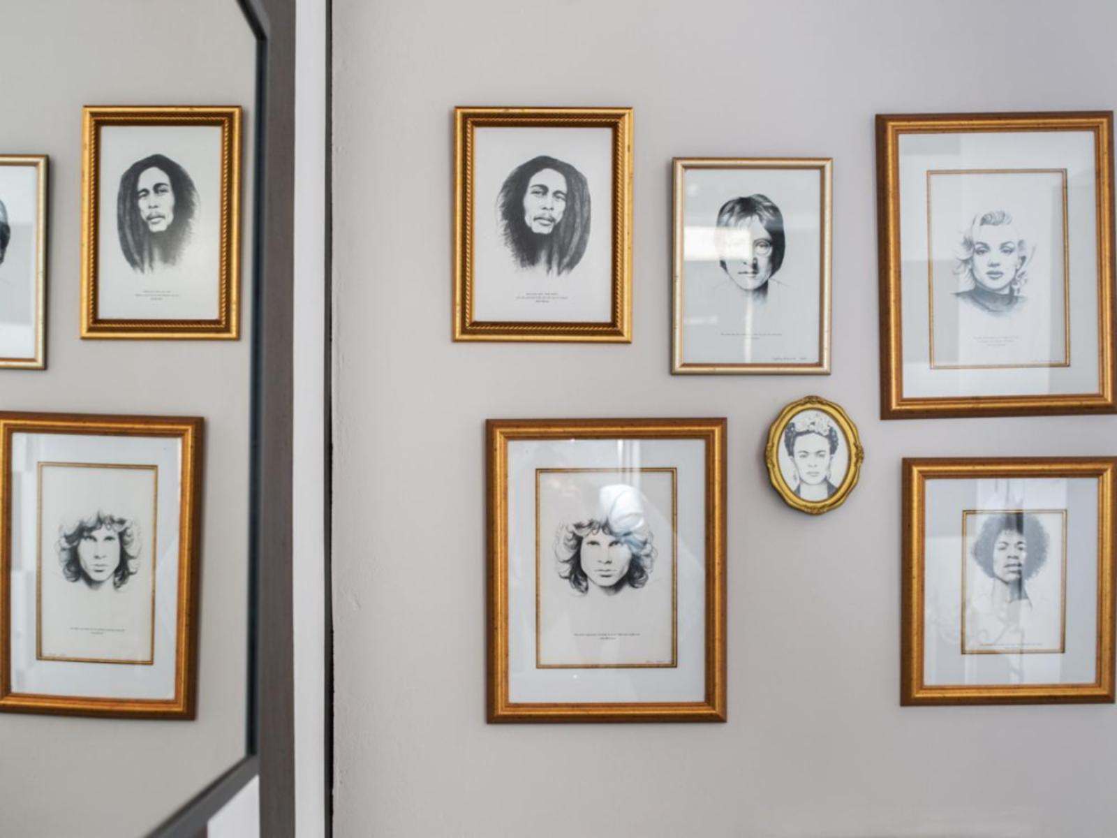 Room 1 — Decorative detail