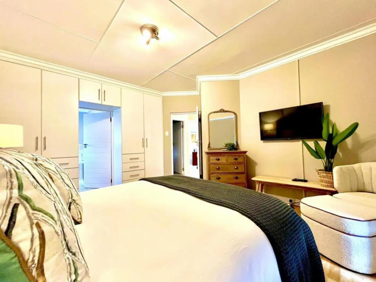 Room 1 — TV and multimedia