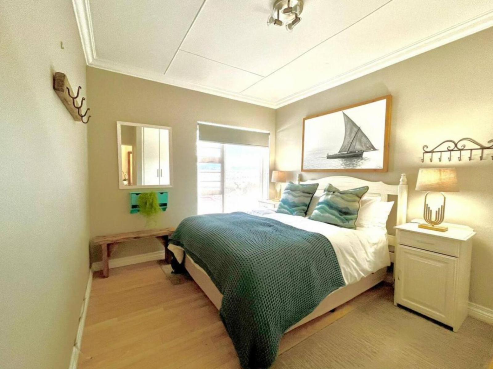 Room 1 — Photo of the whole room
